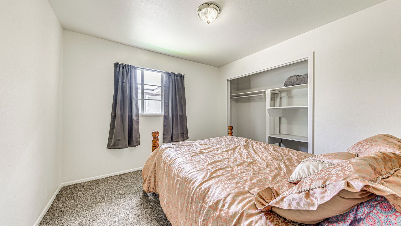 Photo of Bedroom in Roswell