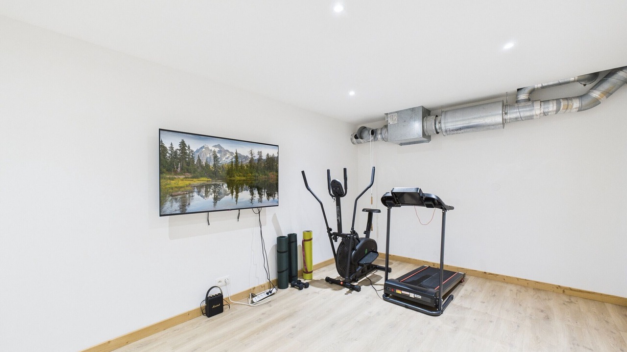 Photo of Others in Les Prodains