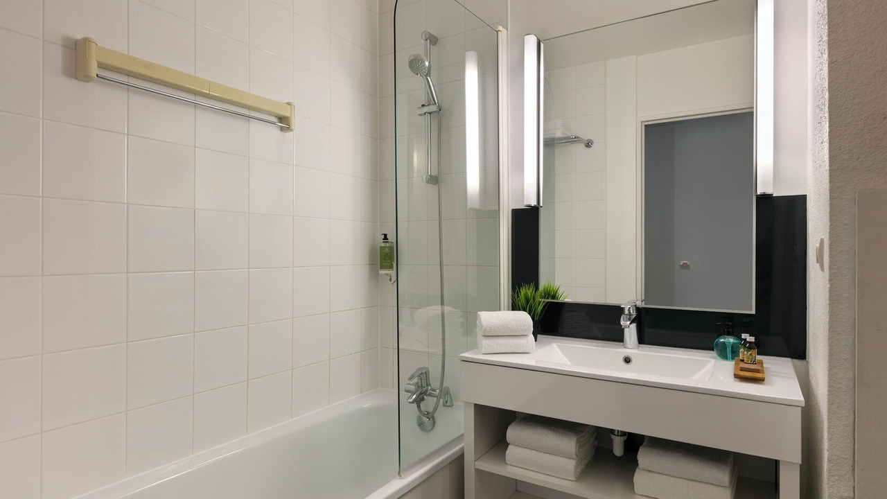 Photo of Bathroom in Quartier de la Salpetriere
