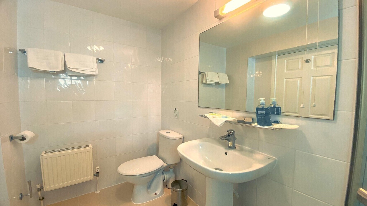 Photo of Bathroom in West Knoyle