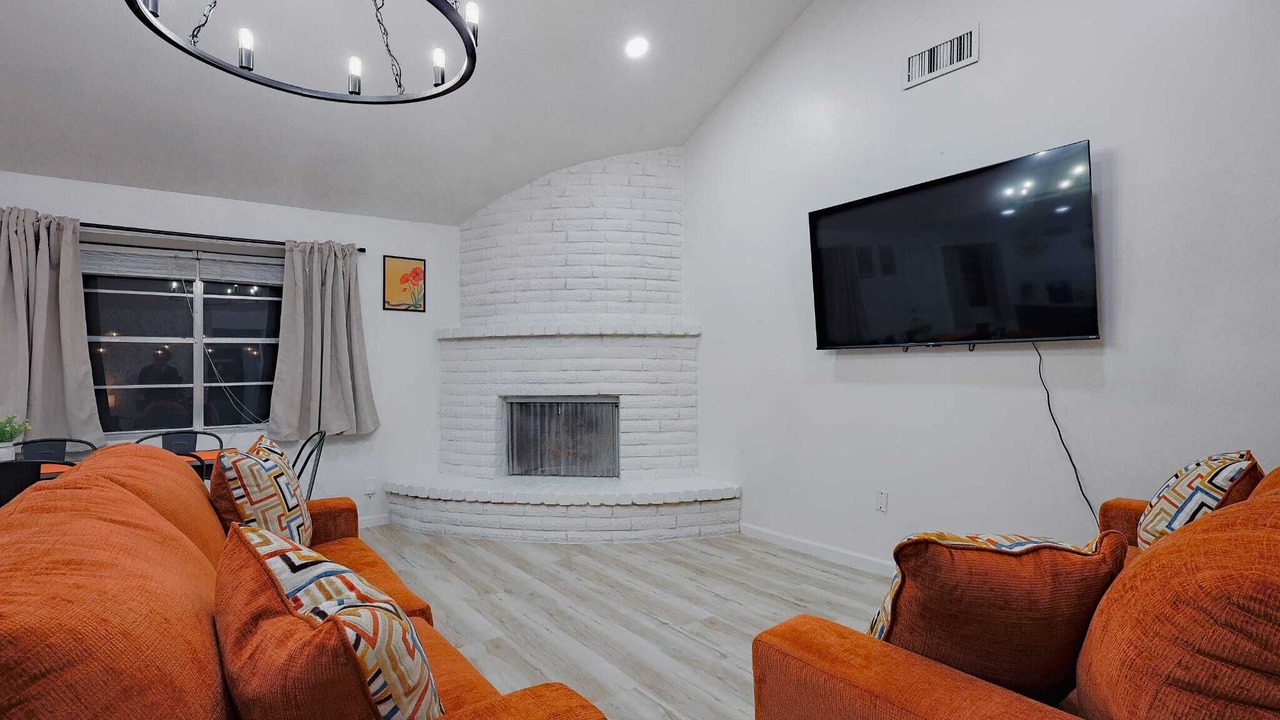 Photo of Livingroom in Greater Fondren Southwest