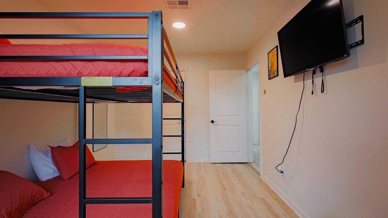 Photo of Bedroom in Greater Fondren Southwest