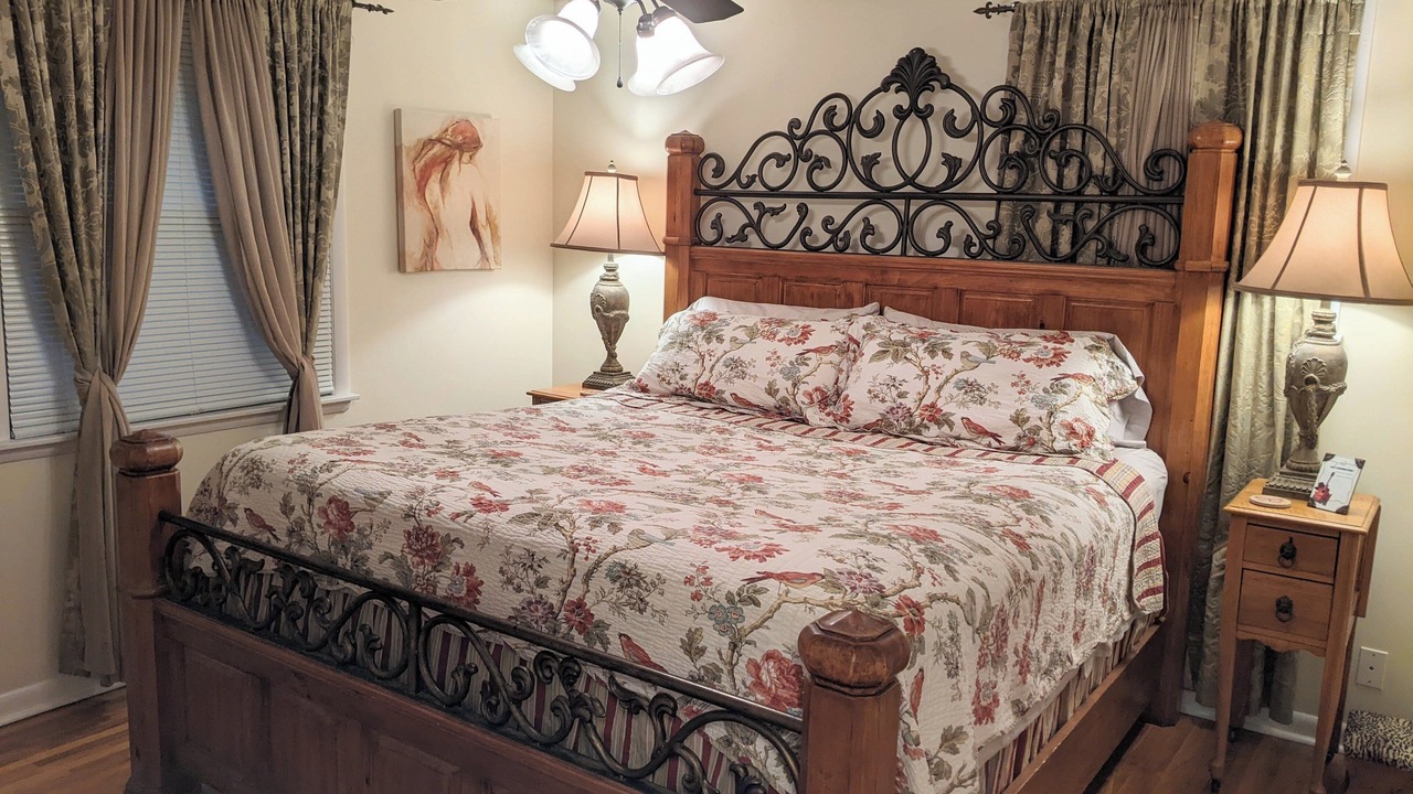 Photo of Bedroom in Green Hill