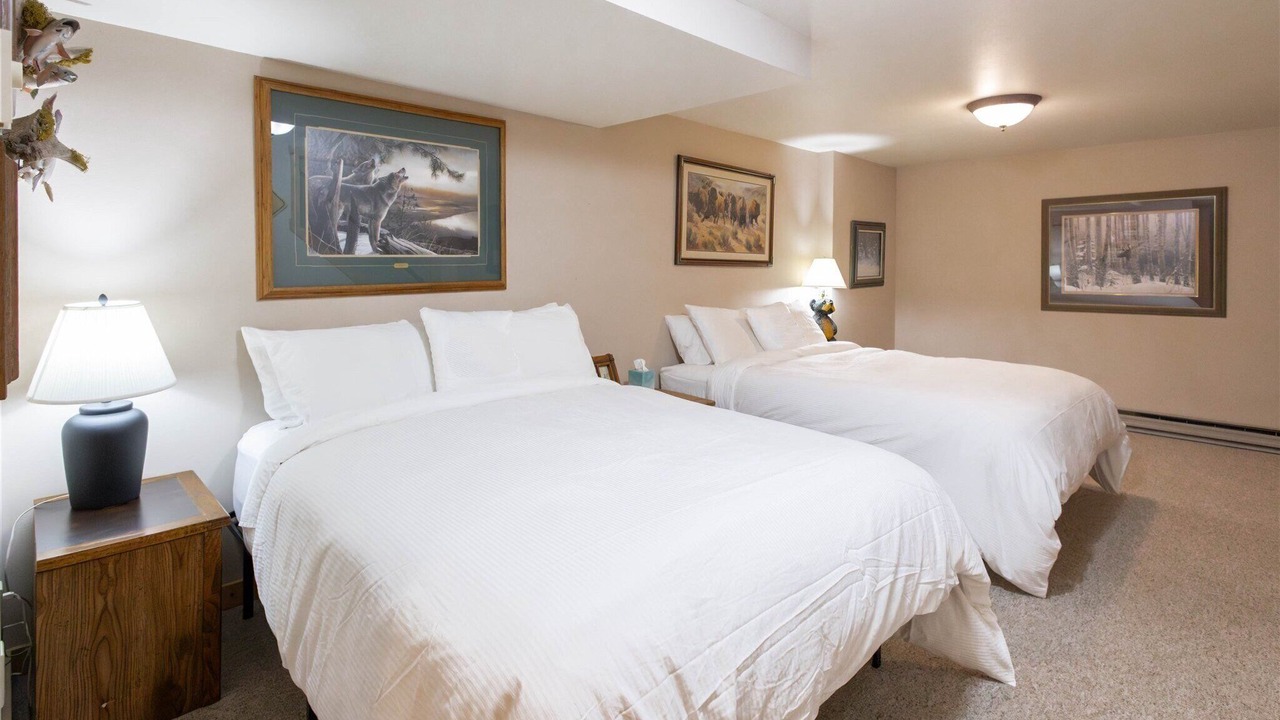 Photo of Bedroom in West Yellowstone