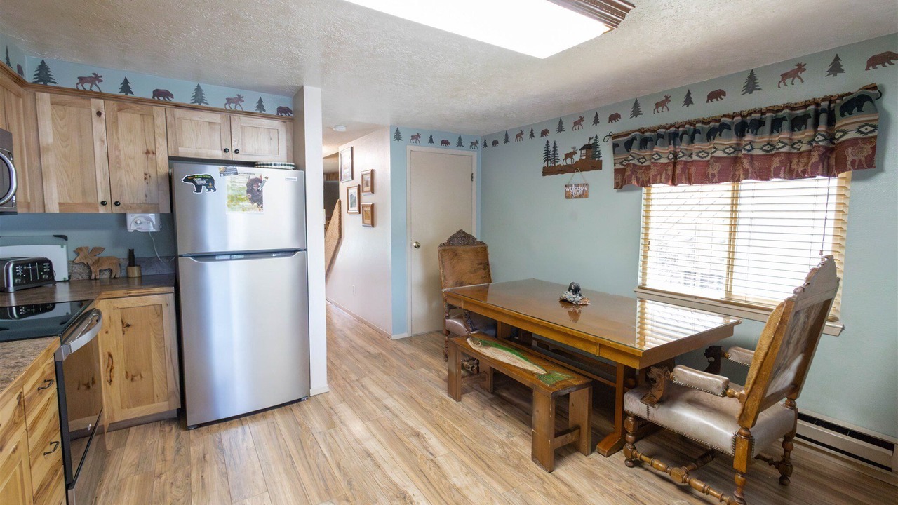 Photo of Kitchen in West Yellowstone