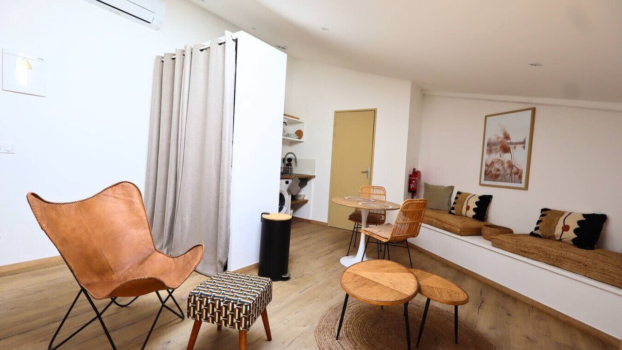 Photo of Livingroom in Camaret-sur-Aigues