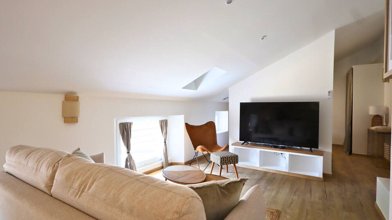 Photo of Livingroom in Camaret-sur-Aigues
