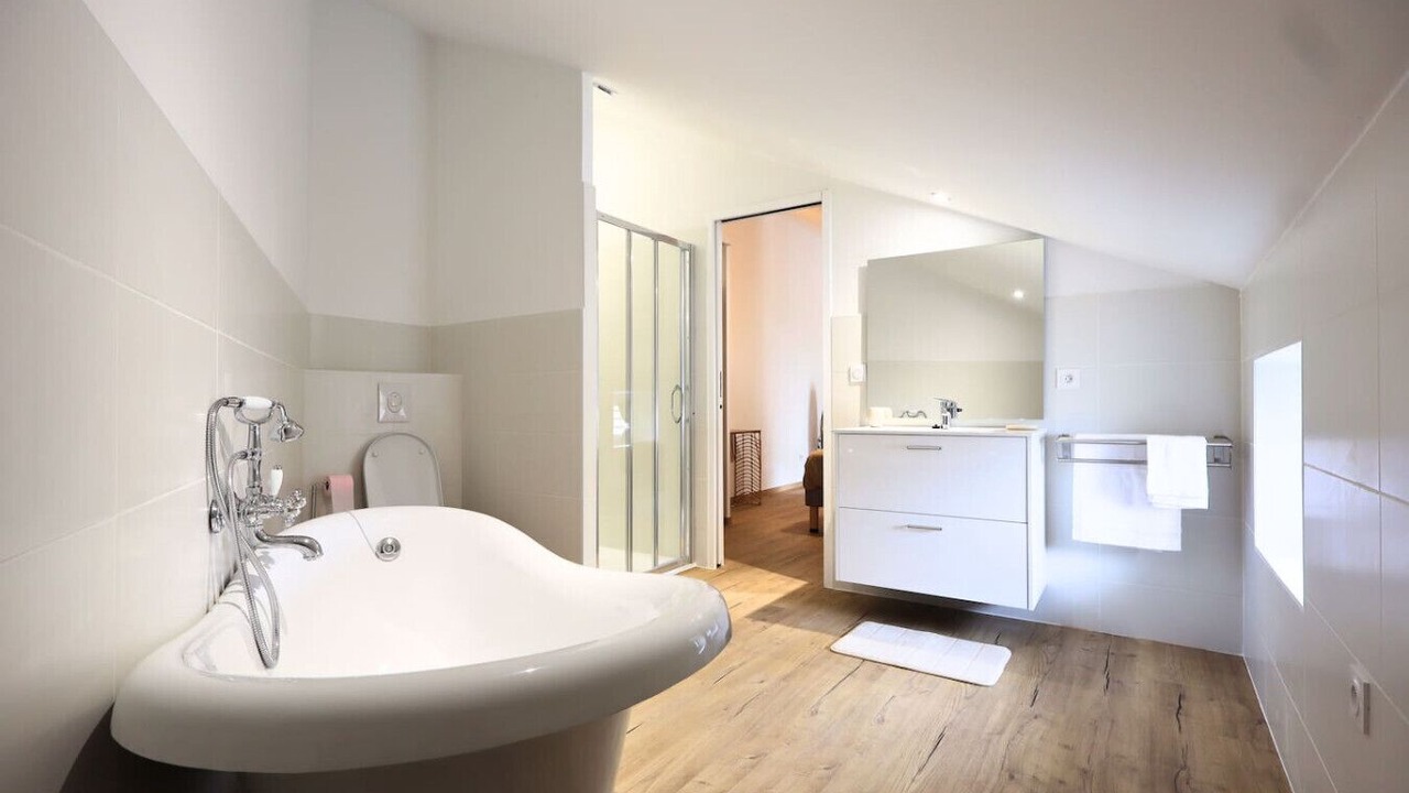 Photo of Bathroom in Camaret-sur-Aigues