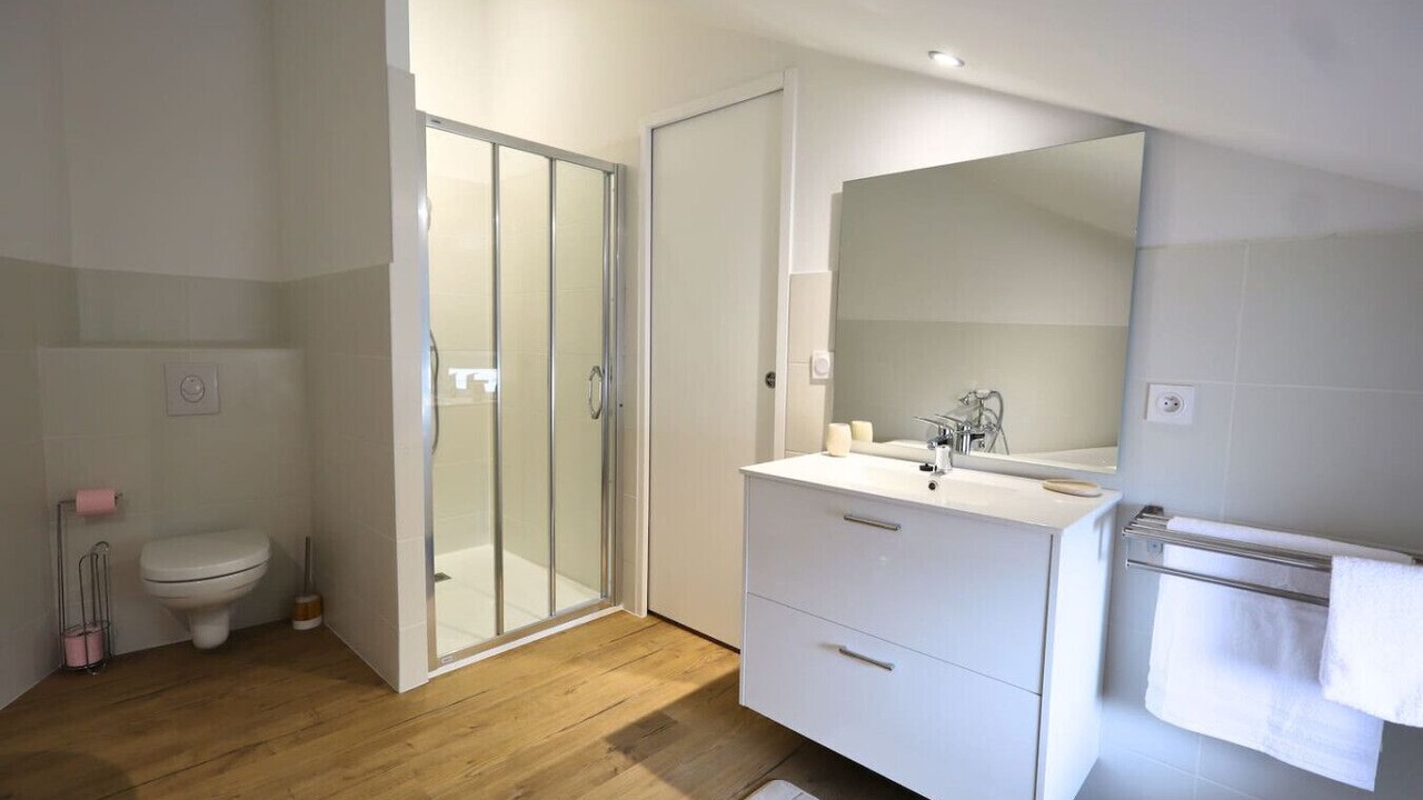 Photo of Bathroom in Camaret-sur-Aigues