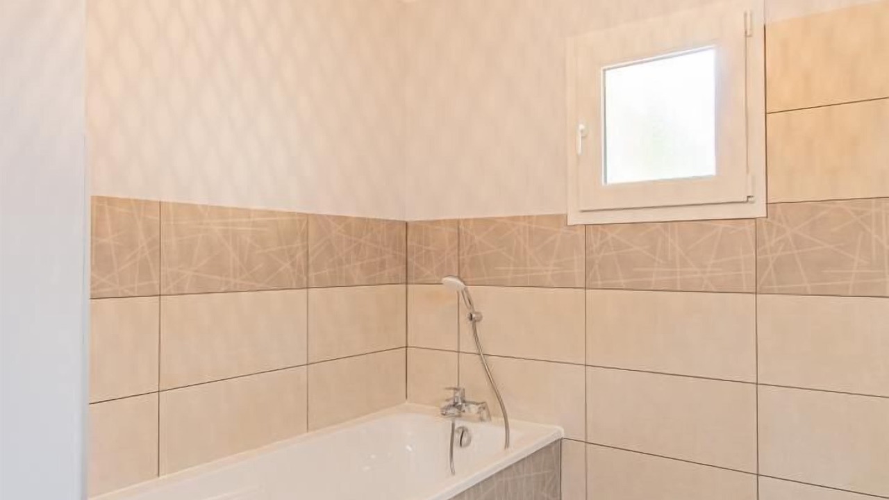 Photo of Bathroom in Mancey