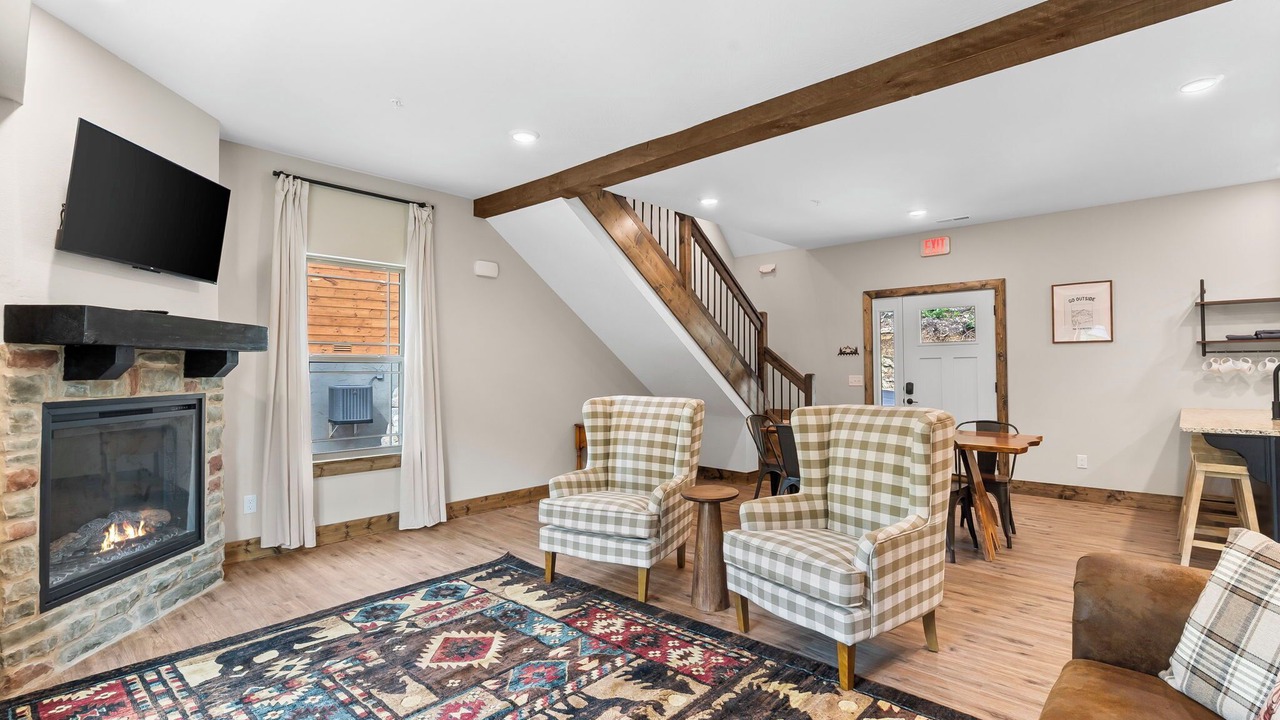 Photo of Livingroom in Hollister