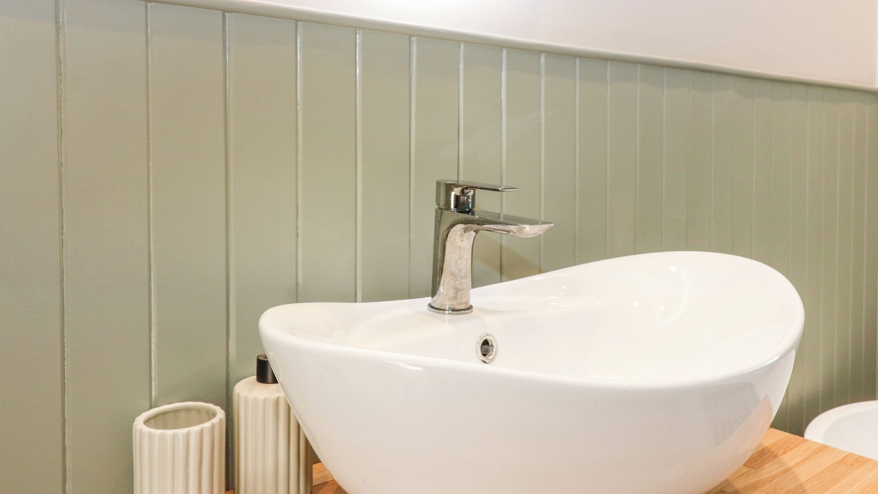 Photo of Bathroom in Oxton