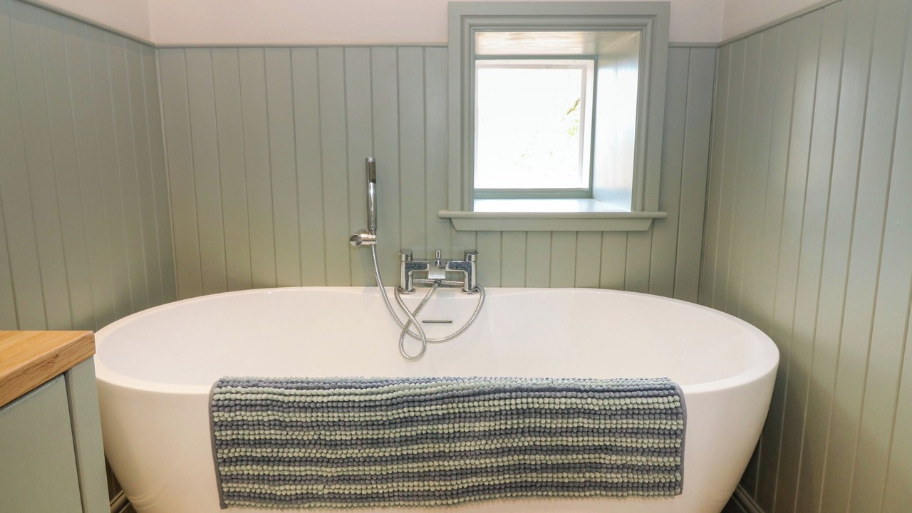 Photo of Bathroom in Oxton