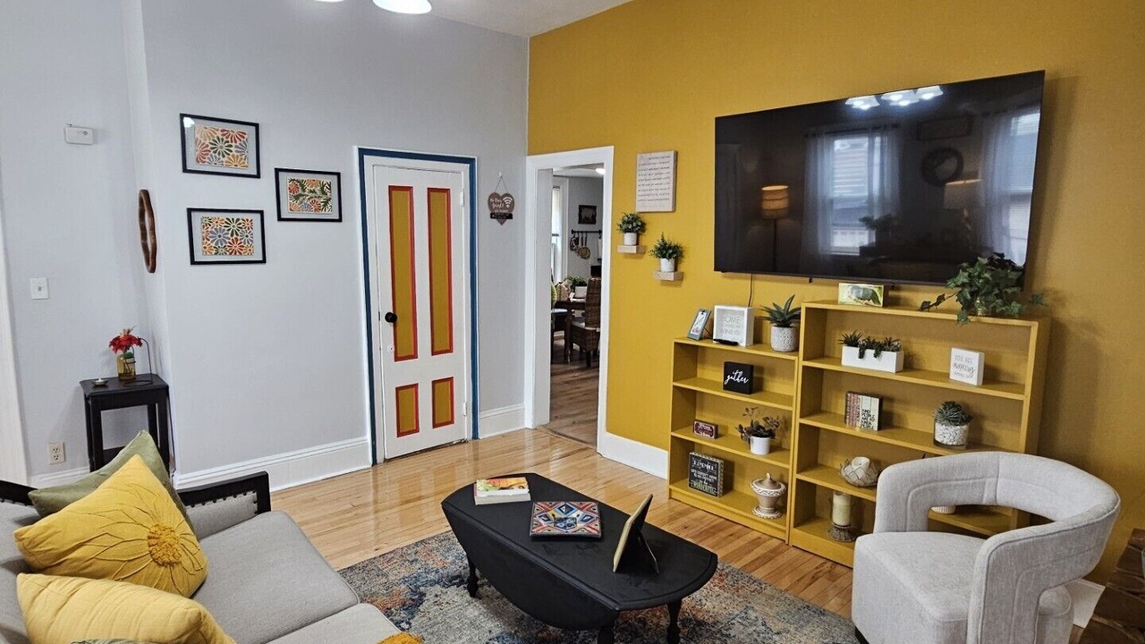 Photo of Livingroom in Revere