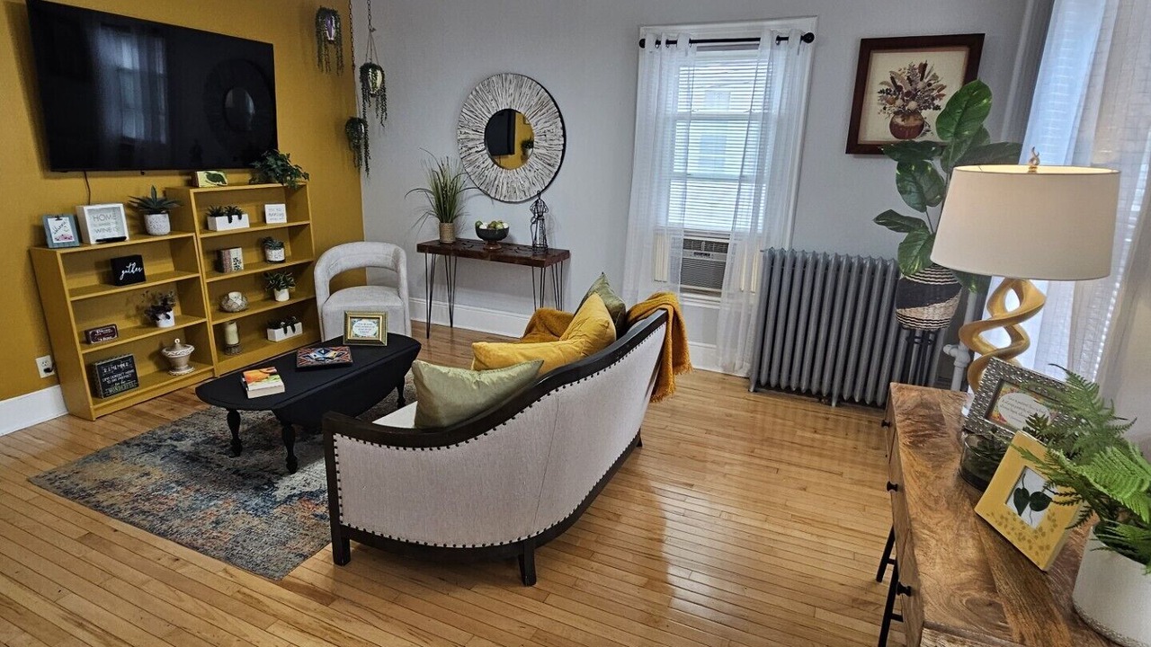 Photo of Livingroom in Revere