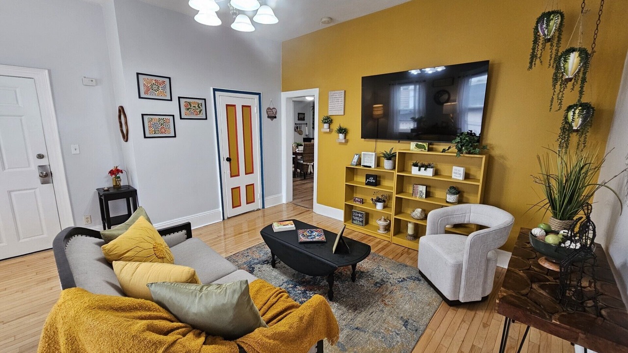 Photo of Livingroom in Revere