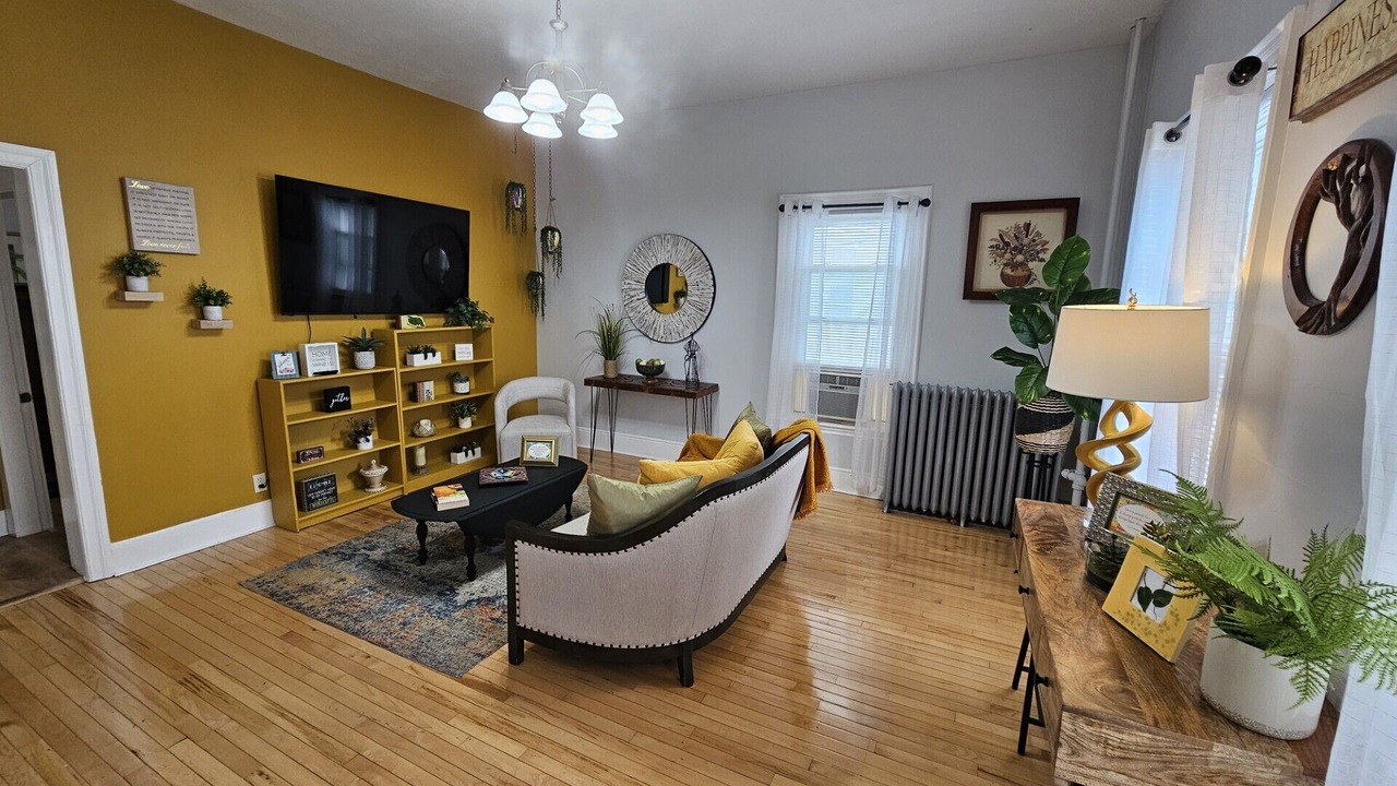 Photo of Livingroom in Revere