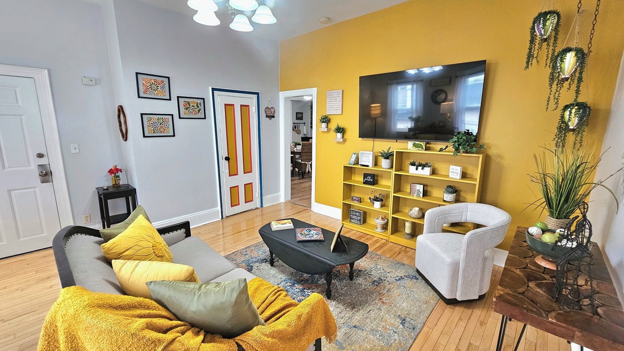 Photo of Livingroom in Revere