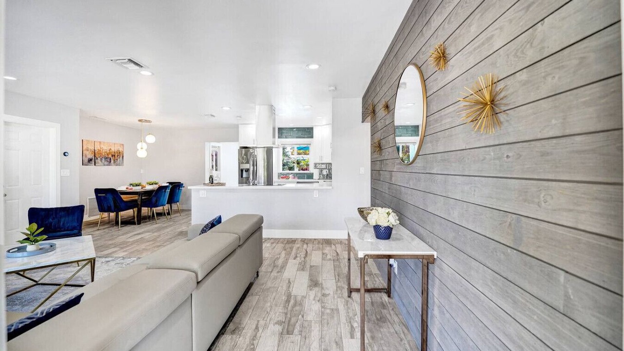 Photo of Livingroom in Wilton Manors