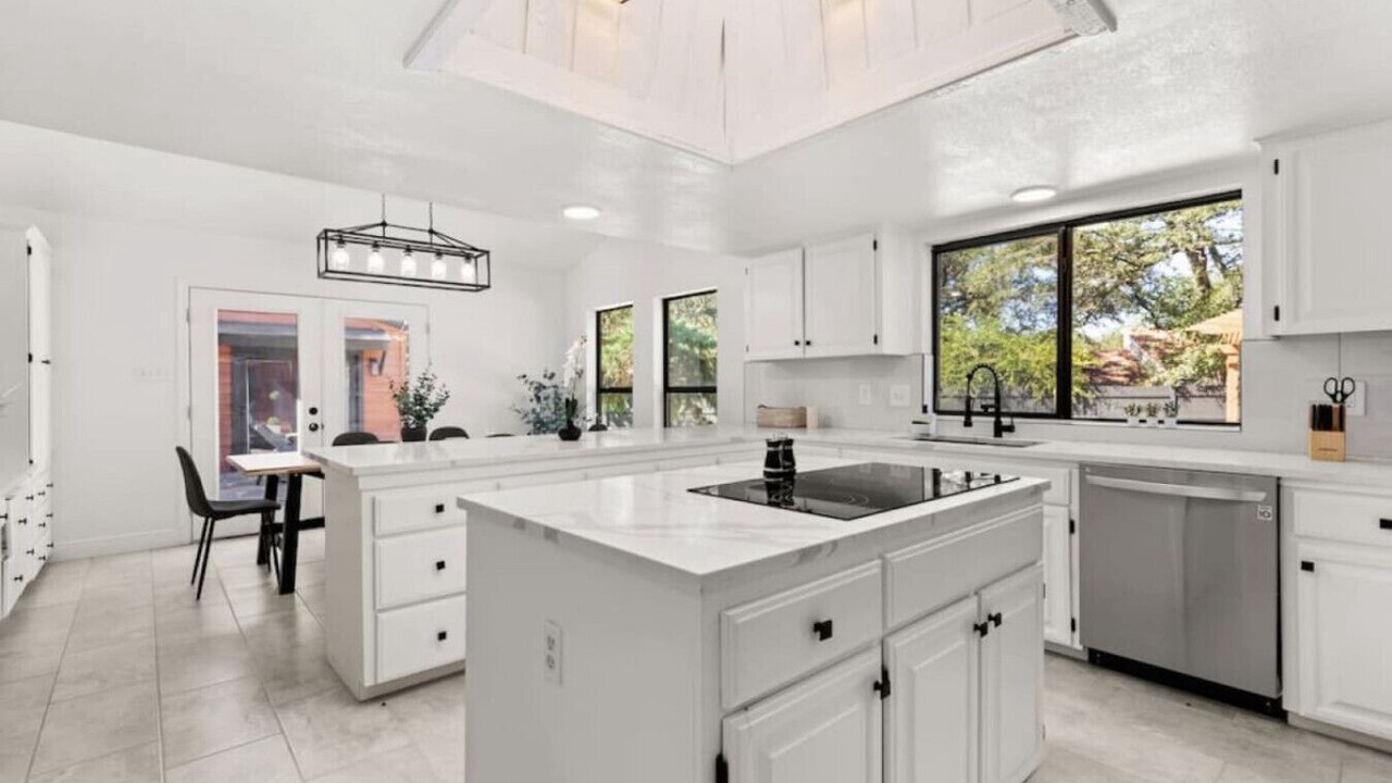 Photo of Kitchen in Woodlands of Camino Real