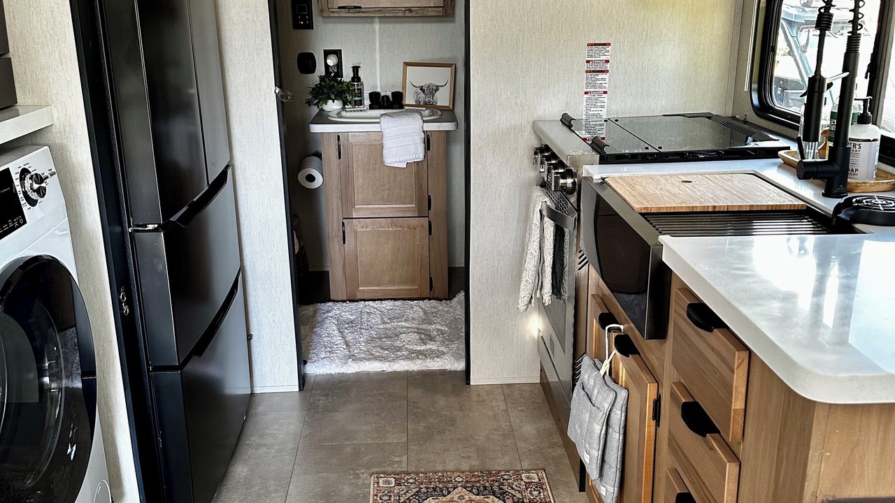 Photo of Kitchen in Venus