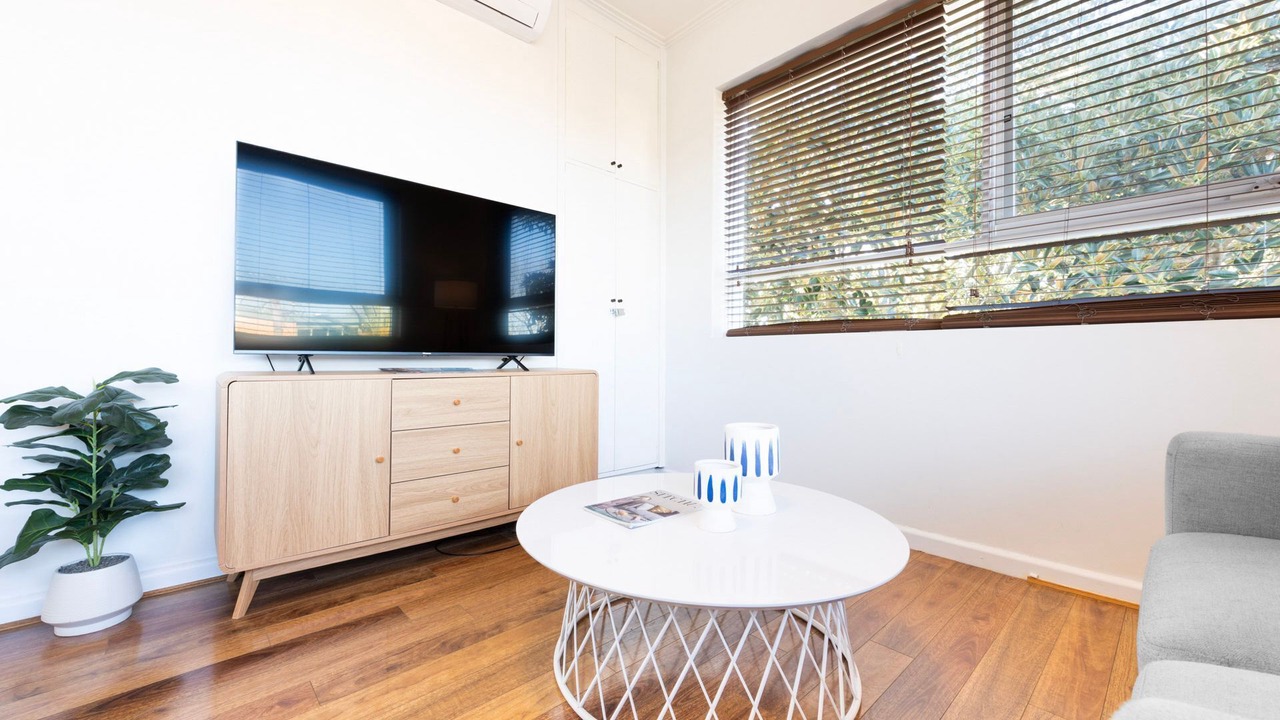 Photo of Others in Elwood