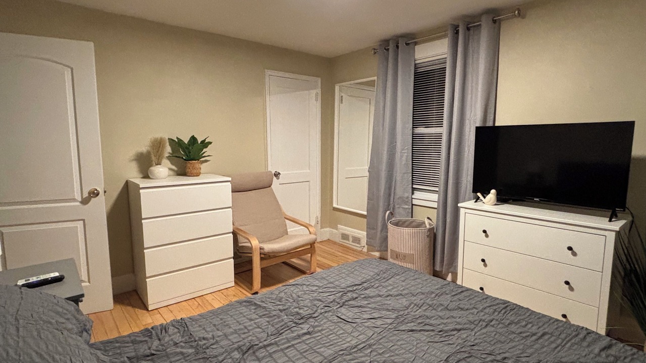 Photo of Bedroom in West Street - River Street