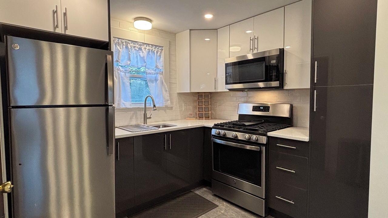 Photo of Kitchen in West Street - River Street
