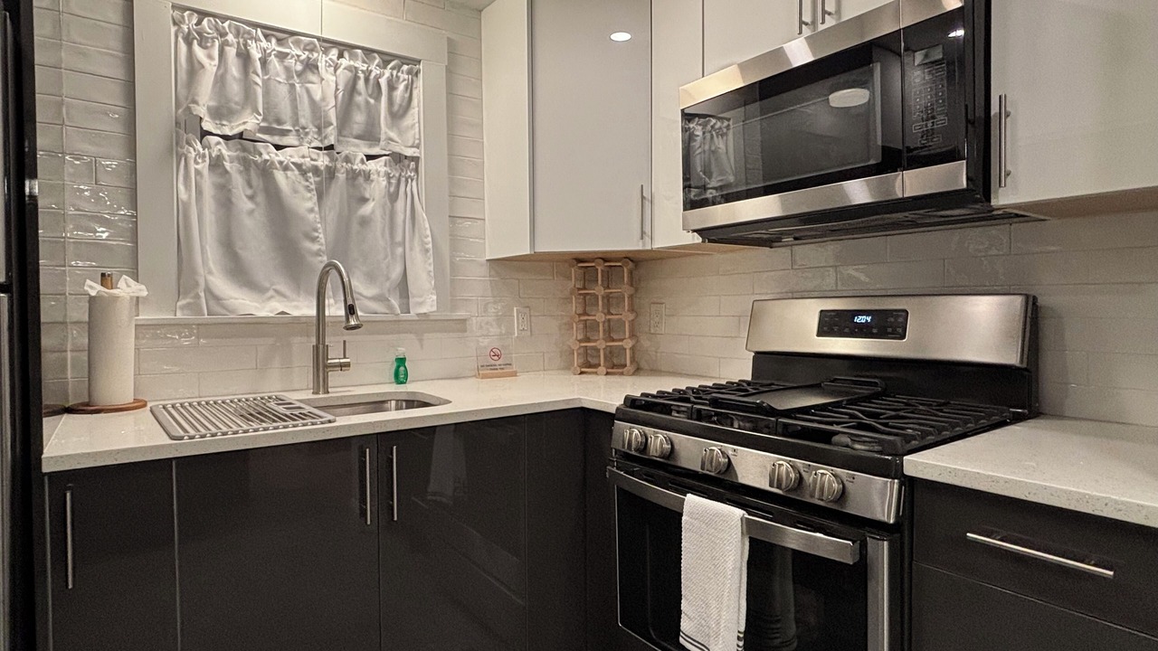 Photo of Kitchen in West Street - River Street