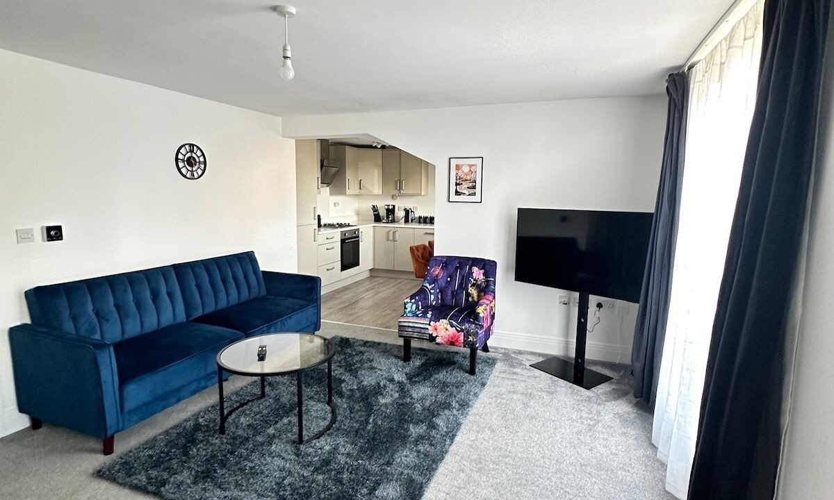 Photo of Livingroom in Woking