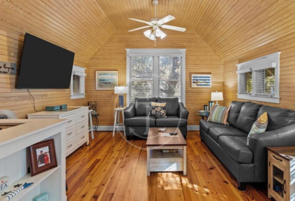 Photo of Livingroom in Surfman's Walk
