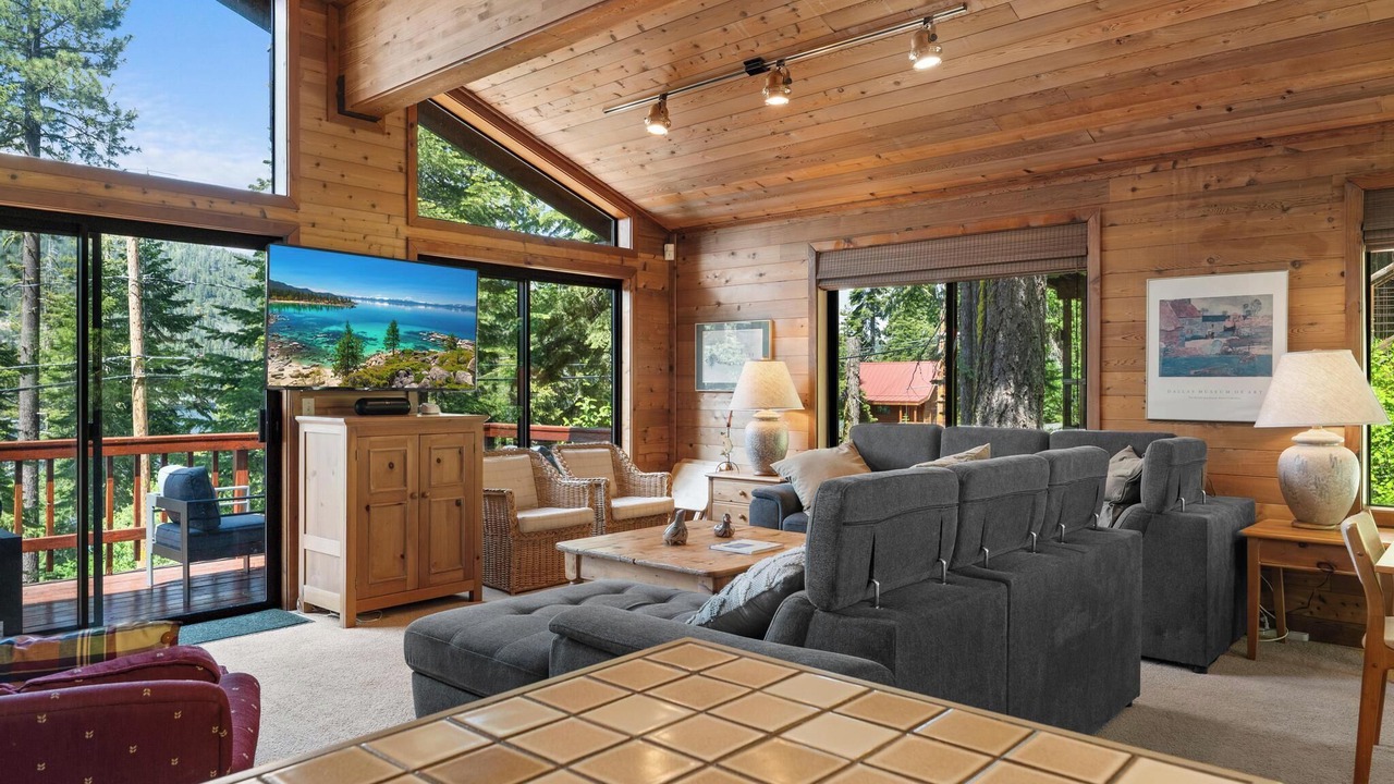 Photo of Livingroom in Truckee