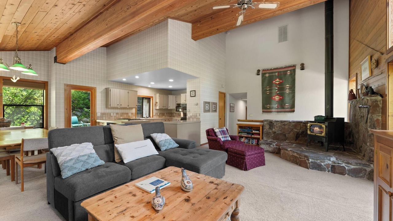 Photo of Livingroom in Truckee