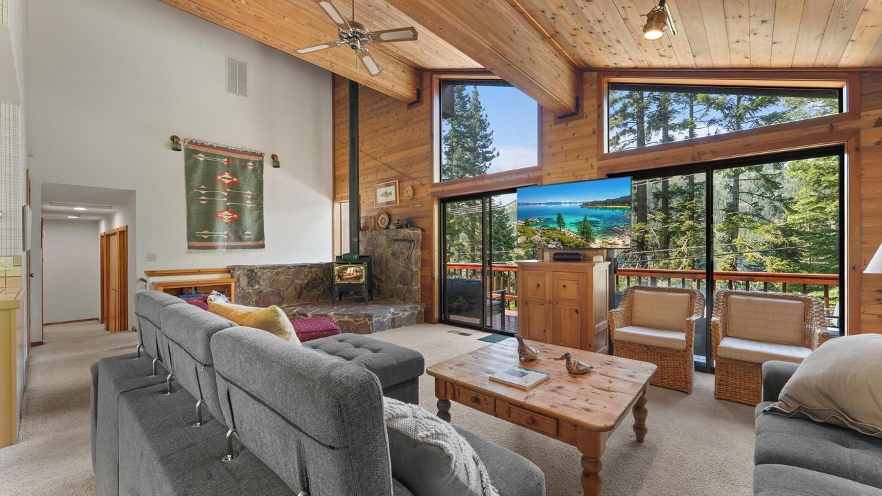 Photo of Livingroom in Truckee