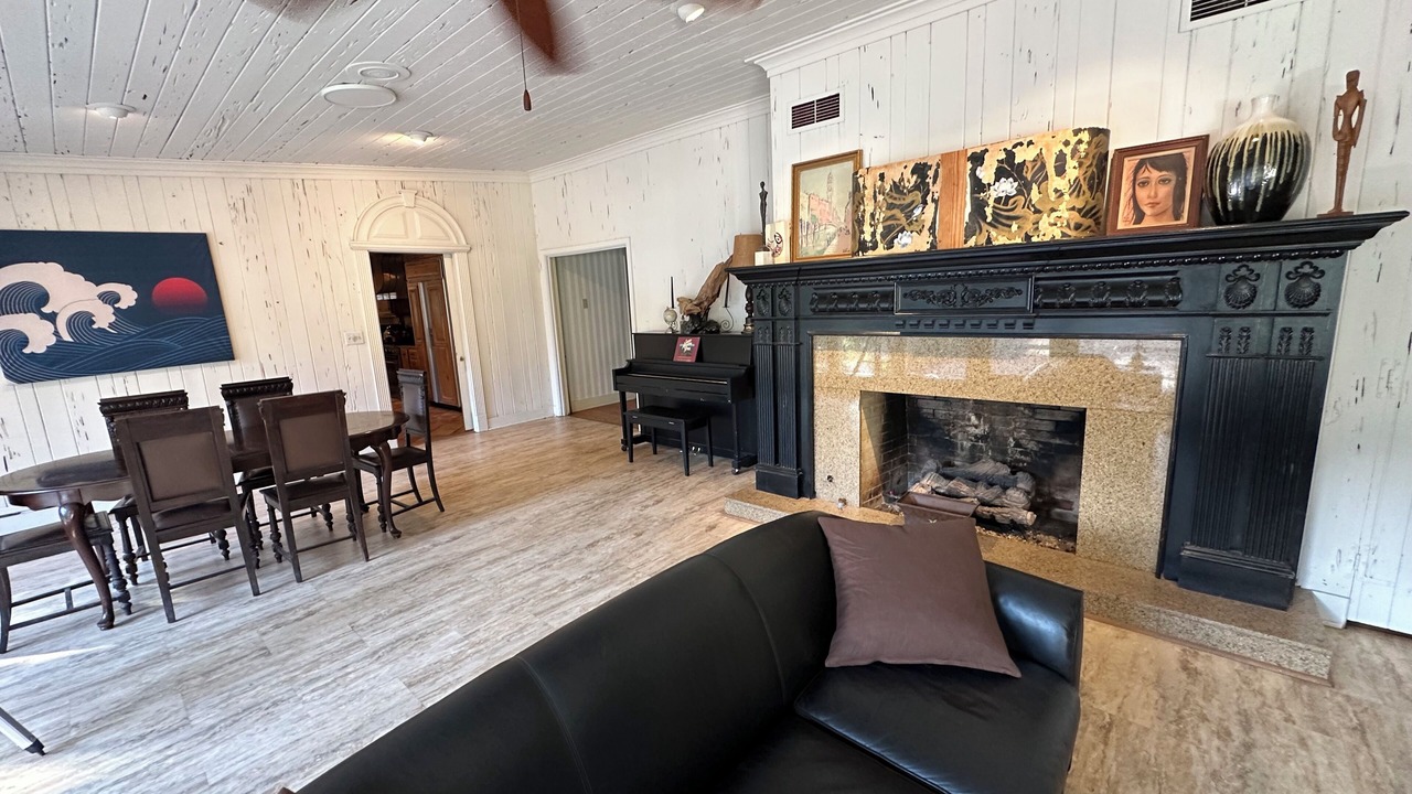 Photo of Livingroom in Clarksdale