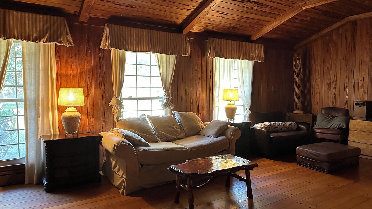 Photo of Livingroom in Clarksdale