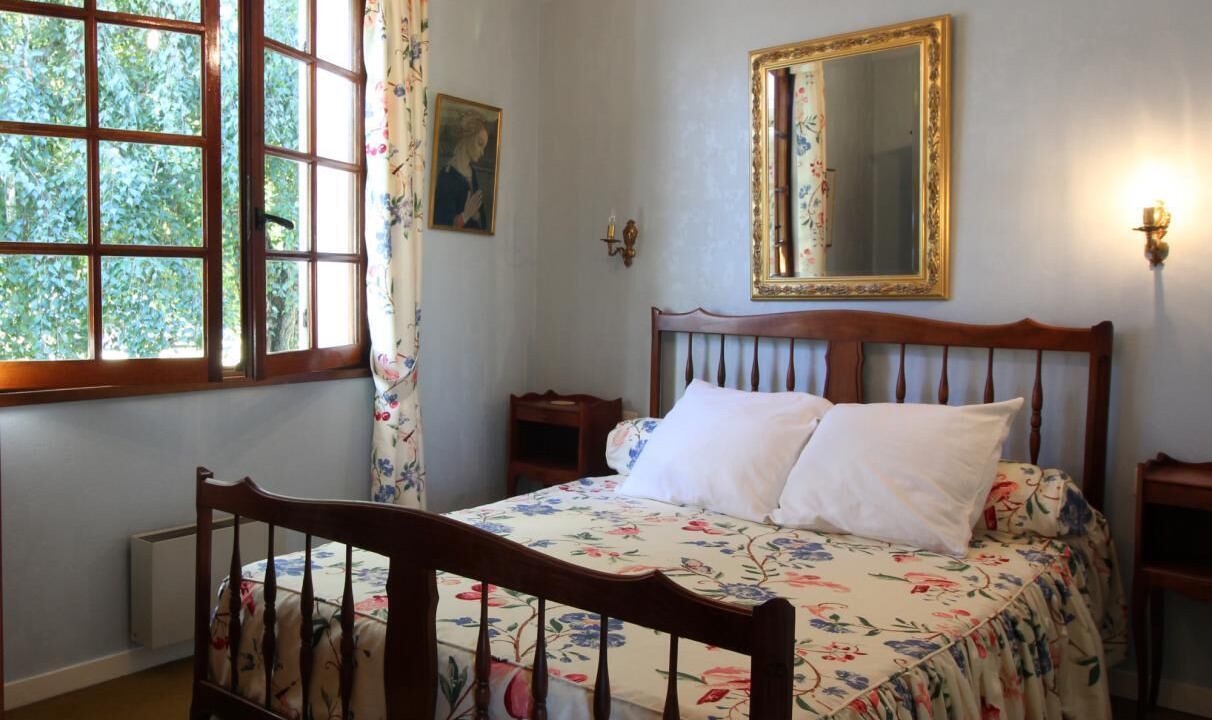 Photo of Bedroom in Begadan