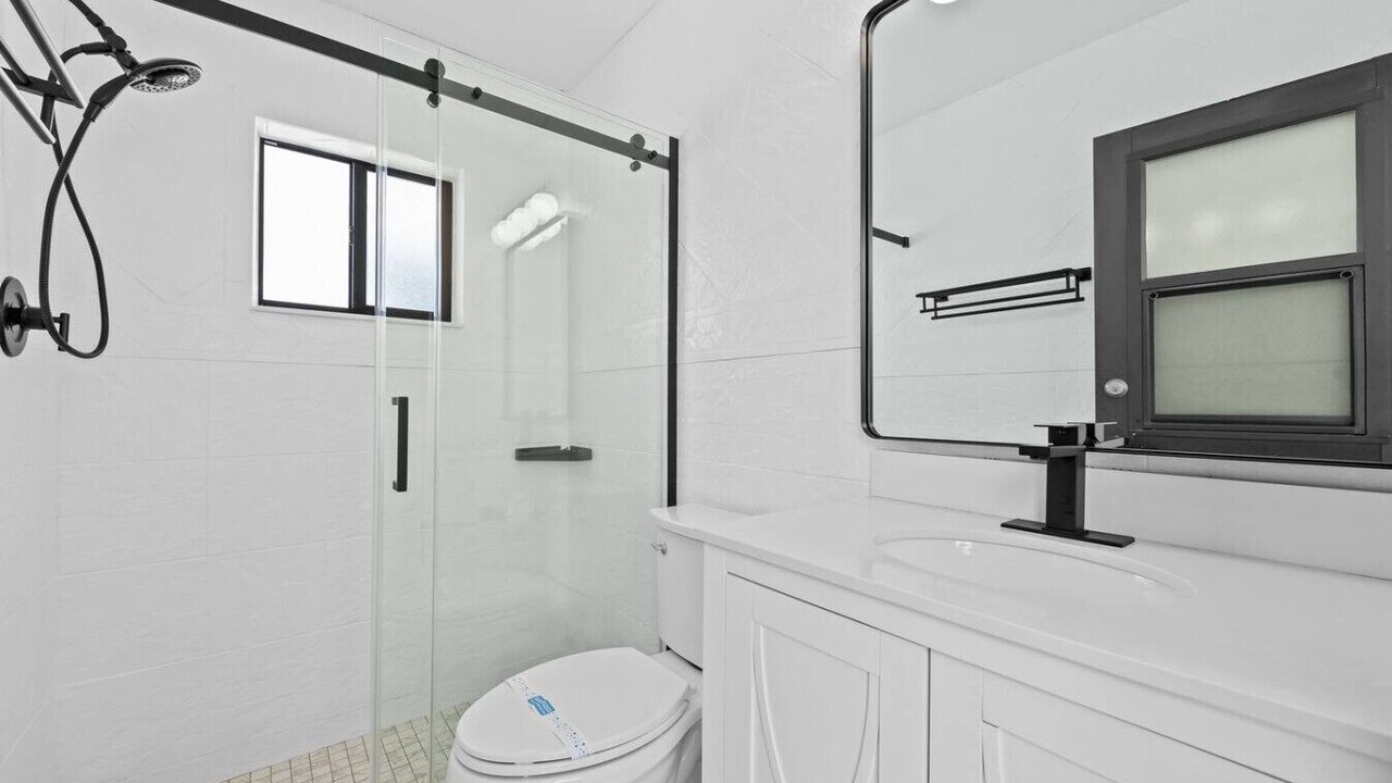 Photo of Bathroom in Garden Isles