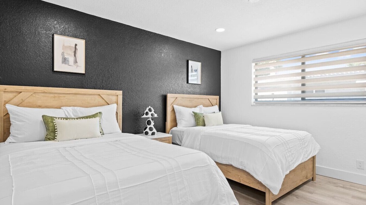 Photo of Bedroom in Garden Isles