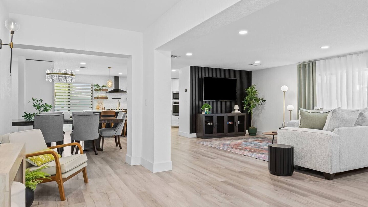 Photo of Livingroom in Garden Isles
