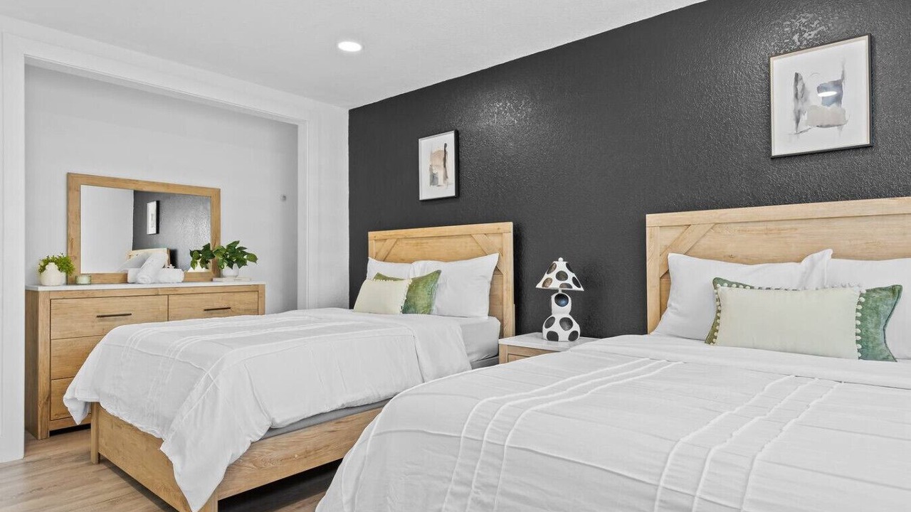 Photo of Bedroom in Garden Isles