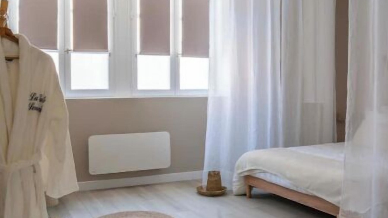 Photo of Bedroom in Nemours