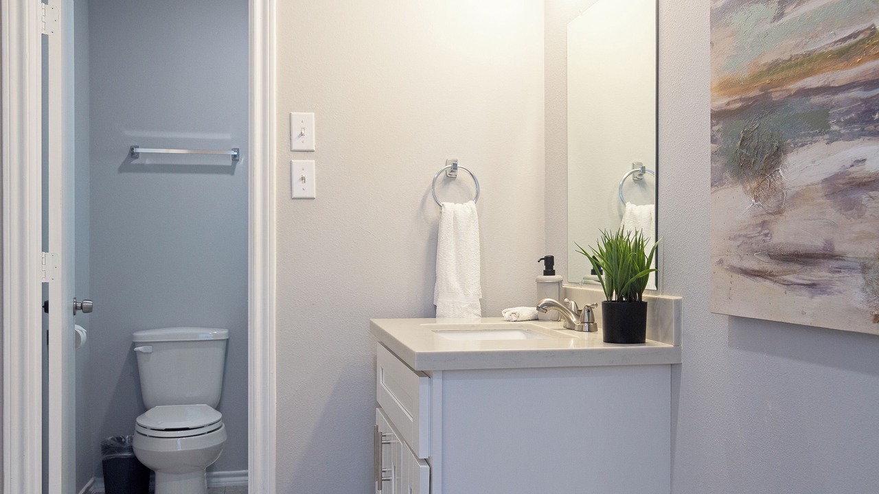 Photo of Bathroom in Neartown