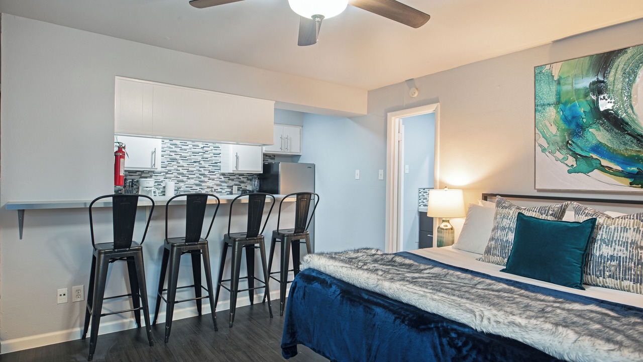 Photo of Bedroom in Neartown
