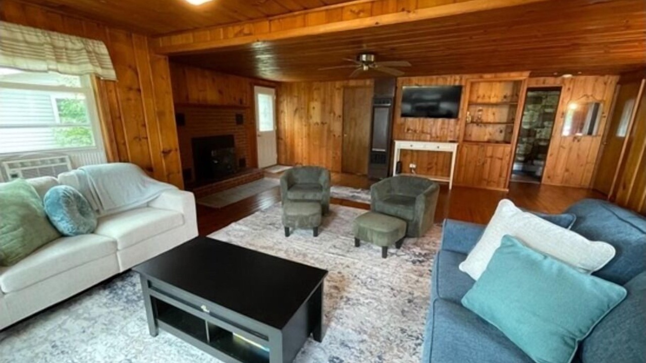 Photo of Livingroom in Long Lake