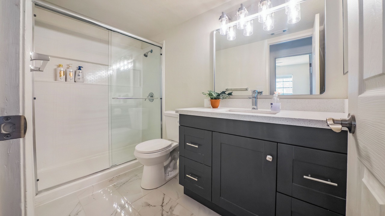 Photo of Bathroom in Pittsburg