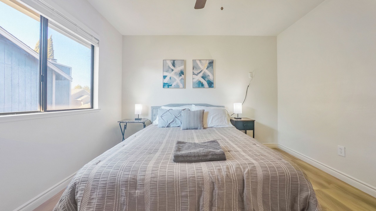 Photo of Bedroom in Pittsburg