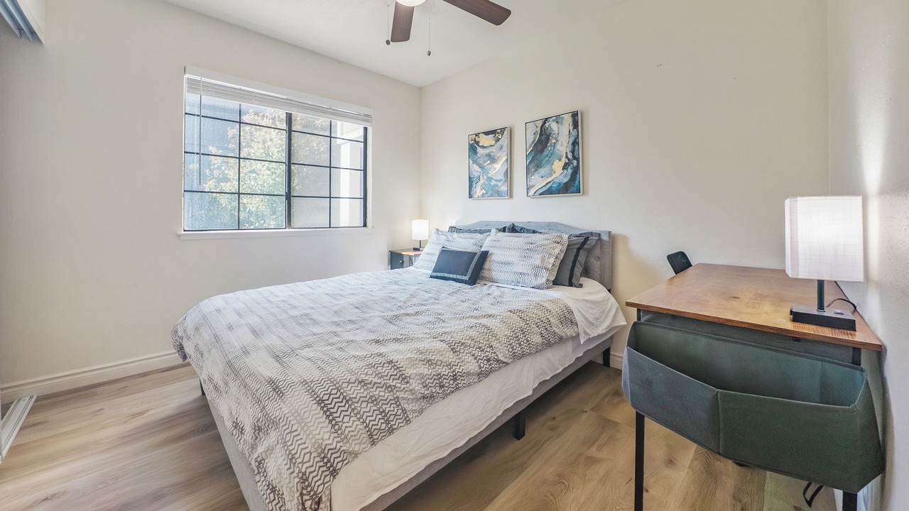 Photo of Bedroom in Pittsburg