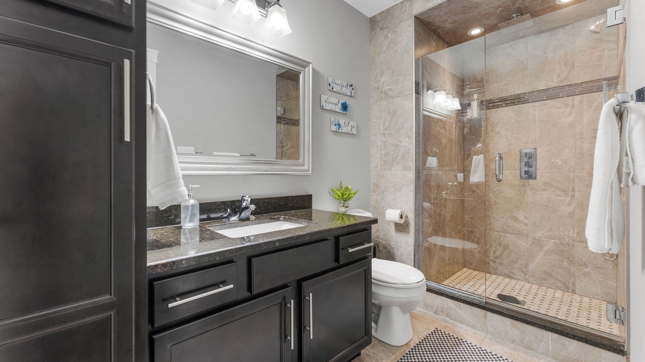 Photo of Bathroom in Boblo Island