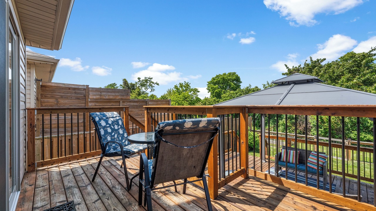Photo of Patio Balcony in Boblo Island